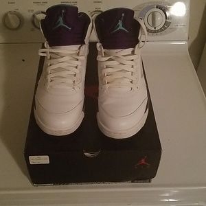 Air jordan grape 5 size 11